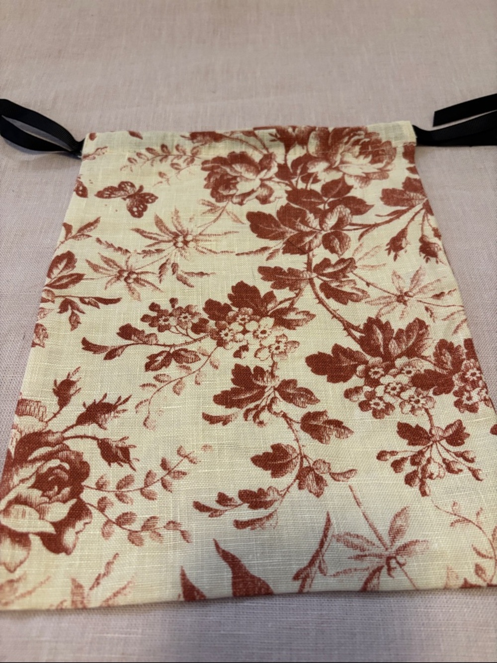 Gucci Floral Drawstring Pouch - Cream & Rust - Picture 2 of 2